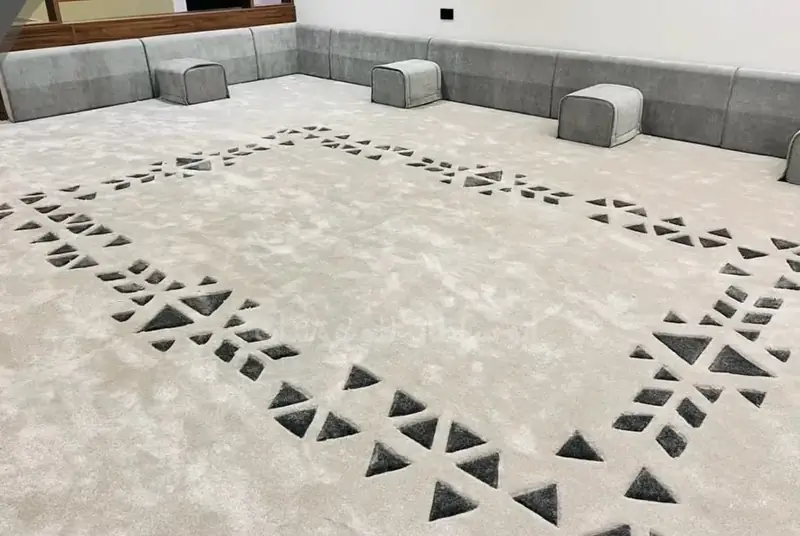 سجاد حفر يدوي من محل سالفورد في الضجيج - الكويت