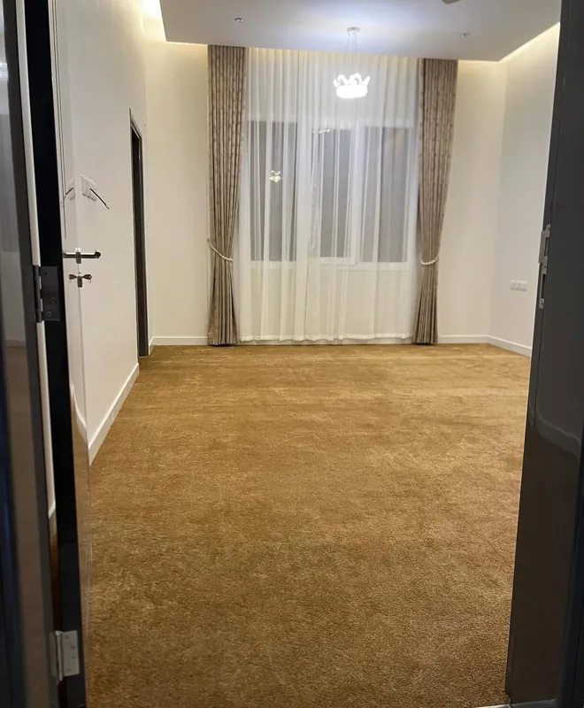 سجاد غرفة ذهبي ساده تغطية كاملة حتى الحواف - حولي الكويت