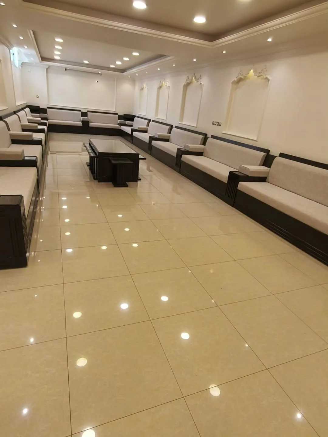 أحدث صيحات ديكورات المجالس في الكويت